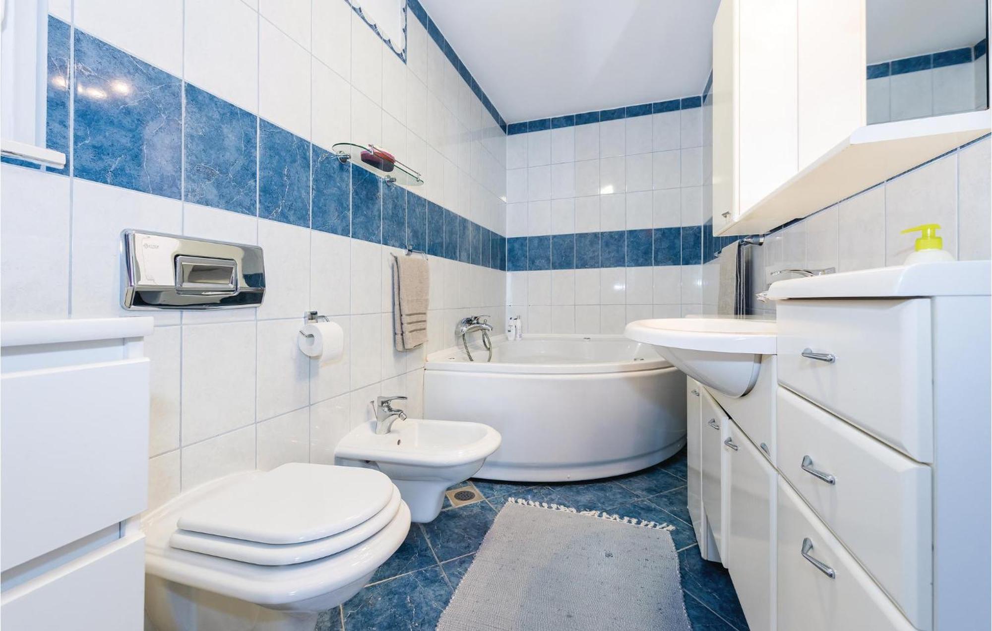 Nice Home In Sibenik With Kitchen Zewnętrze zdjęcie