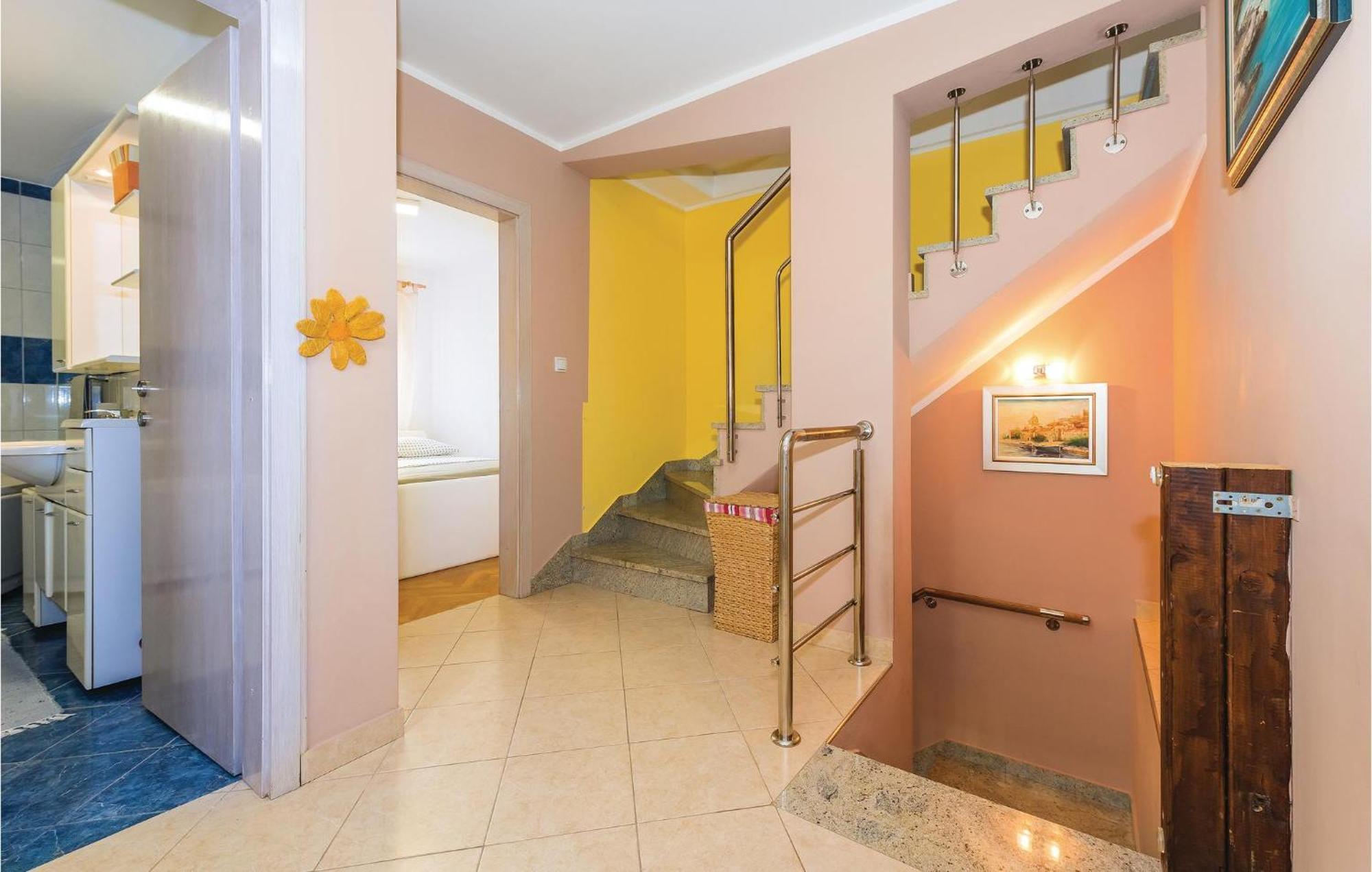 Nice Home In Sibenik With Kitchen Zewnętrze zdjęcie